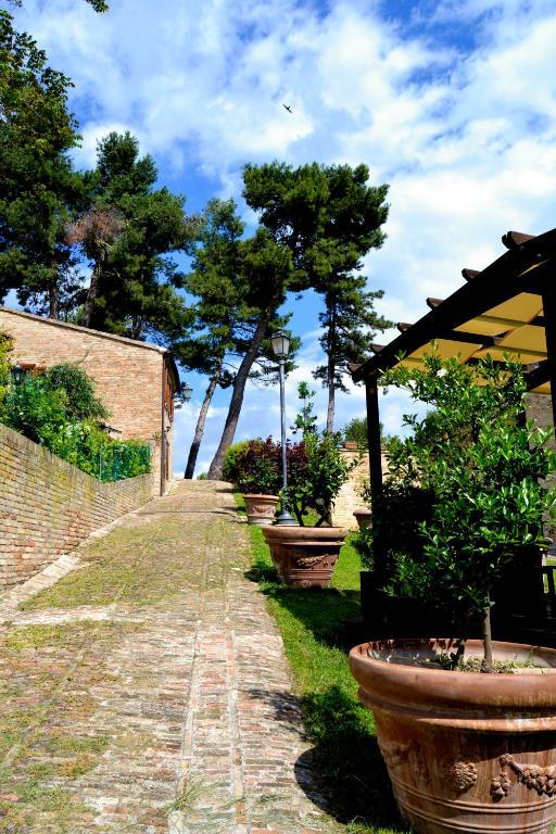 Villa Mons Major Relais Montemaggiore al Metauro Exterior foto